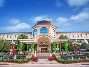 Hong bin Red Lotus Lake Hotel