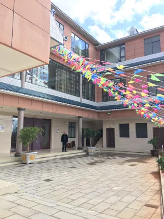 Xiangyun Yanlai Apartment