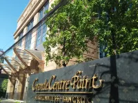 Grande Centre Point Sukhumvit 55 Bangkok Отели рядом с достопримечательностью «Торговый центр SeenSpace»