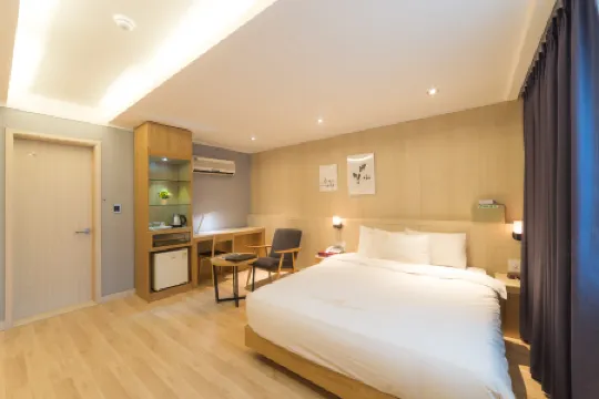 Reborn Suwon Silkroad Hotel