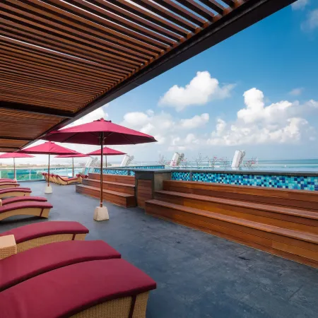 Kutabex Beachfront Hotel