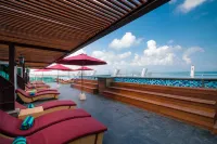 Kutabex Beachfront Hotel - piscina