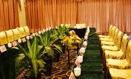 Royal Prince Hotel - Housity