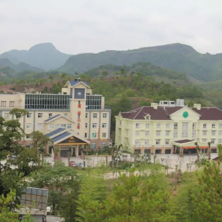 Ailian Villa Holiday Hotel