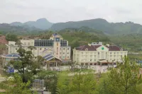 Ailian Villa Holiday Hotel Các khách sạn gần Shicheng Passenger Transport Terminal (Southwest to Shicheng Qinjiang Land and Resources Bureau)