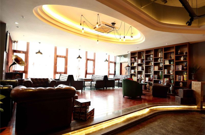 James Joyce Coffetel (Beijing Songjiazhuang Metro Station)