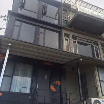 M Bar House Отели рядом с достопримечательностью «Музей золота»