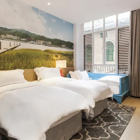 Caravel Hotel