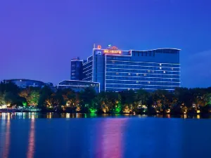 Lijiang Waterfall Hotel