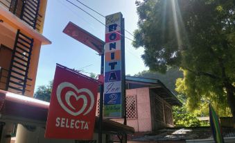 Casa Bonita Inn (Oslob)