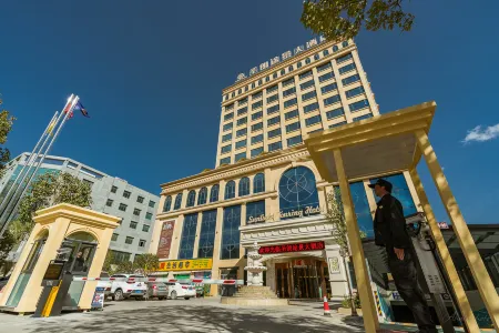 Sunlight Touring Hotel Отели рядом с достопримечательностью «Xianghe Square»