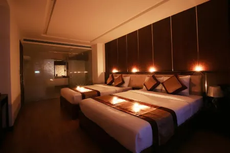 Prague Hotel Отели рядом с достопримечательностью «Ho Chi Minh City Pasteur Institute»