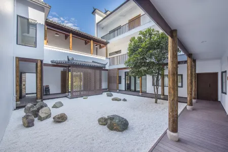 Yuyao Simingshan Yueli Homestay Отели рядом с достопримечательностью «Siming Lake»