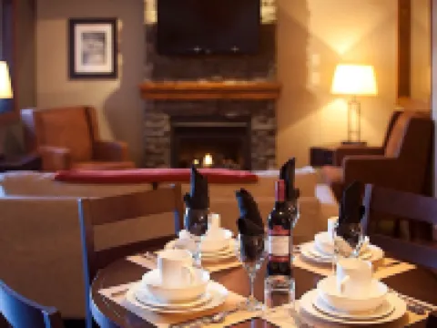Stoneridge Mountain Resort Hotels in Canmore