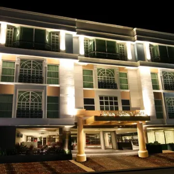 Crown Regency Hotel Makati Hotels near Ayala Museum