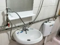 Yiyang Family Hotel