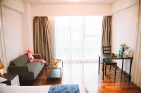 Dream House Hotel & Apartment (Ningbo East Exhibition Culture Square Metro Station)