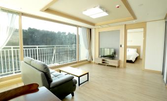 Lake Ocean Resort Sokcho - Housity
