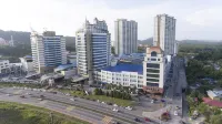 Tune Hotel - 1Borneo Kota Kinabalu Отели рядом с достопримечательностью «Башенные часы Аткинсона»