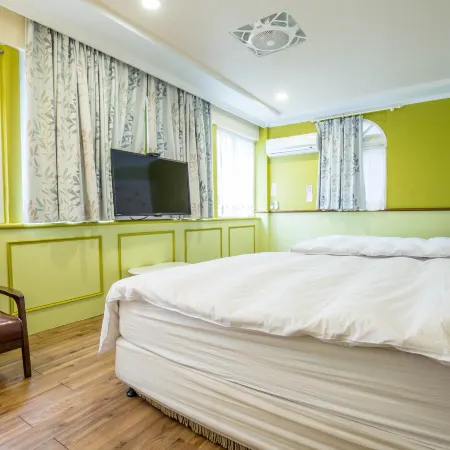 N.Castle Hotel Отели рядом с достопримечательностью «Счастливая станция»