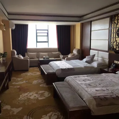 Changning Ronghua Hotel