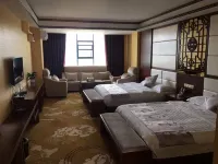 Changning Ronghua Hotel Hotels near Longtan Temple