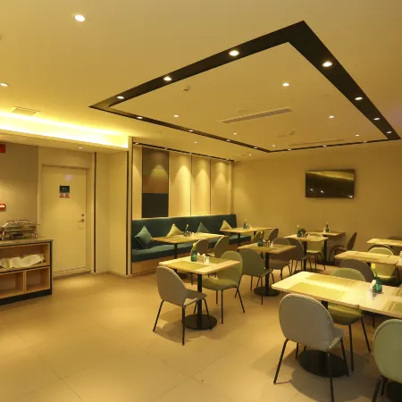 Home Inn (Handan Mingzhu Plaza Meilecheng Branch)