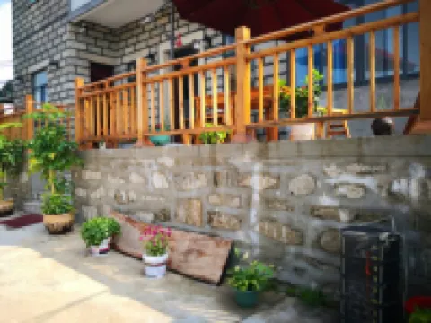 平潭海錦石厝民宿（寨頂貝貝灘店） 鄰近藍海灣的酒店