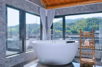 Hutong Li Zhumengju Inn