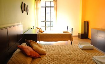 Hotel Amigo Suites