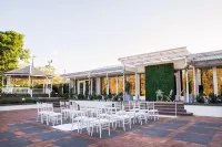 The Glen Hotel and Suites Hotels in Calamvale