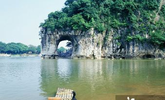 Guilin North Railway Station Business Hotel (High-speed Railway North Railway Station)