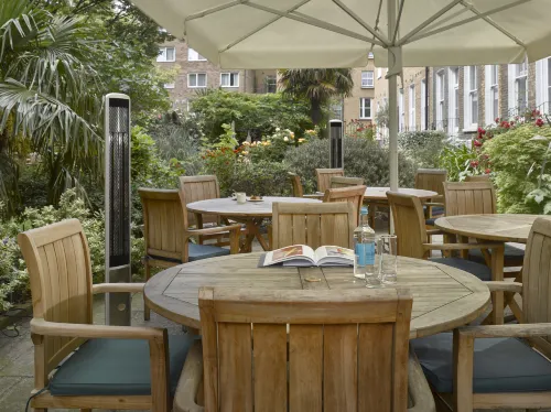 Miiro Templeton Garden Mahlzeiten Photos