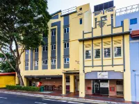 Fragrance Hotel - Rose Hotels near AMK Hub