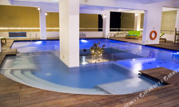 Ocean Edge Suites & Hotel Colombo