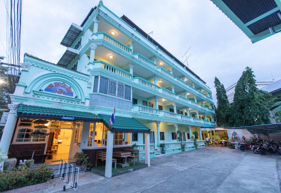 hotel overview picture
