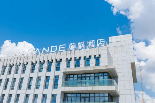 Lavande Hotel (Ningbo South Railway Station North Square)