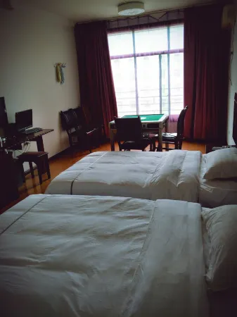 Pingli Sanpinxiang Hotel Отели рядом с достопримечательностью «Pingli Peony Valley Scenic Area»