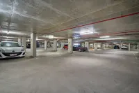 North Cove Waterfront Suites - Parkering