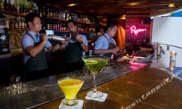 Hue Hotels and Resorts Boracay Managed by HII