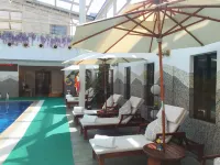 Zhongwei Green Lake Hotel - Ylellinen