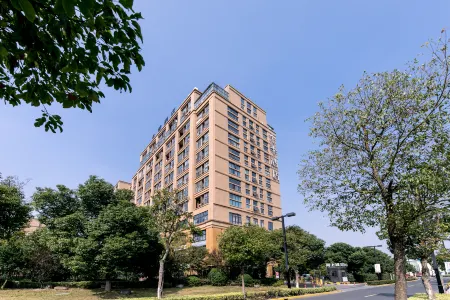 JI Hotel (Shanghai Auto City  metro staion  )（ anting  Auto City） Отели рядом со станцией Anting North Railway Station