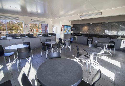 태즈맨 홀리데이 파크스 - 테 아나우