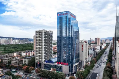 Jinling Holiday Hotel Hotel dekat Fifth Avenue