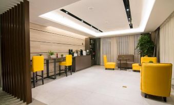 Home Inn (Xiamen Railway Station Lianqi Mingfa Commercial Plaza)