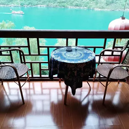 Linjiangge Inn