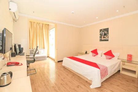 Huanggang Pinka Hotel Отели рядом с достопримечательностью «Huanggang Normal University Business College»