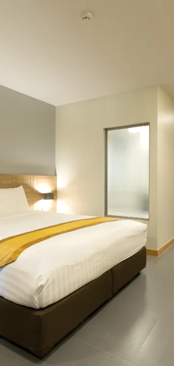 ห้องดีลักซ์ เตียงใหญ่ 1 เตียง