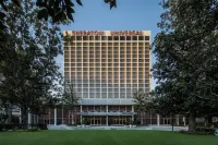 Sheraton Universal Отели рядом с достопримечательностью «UCLA Meteorite Gallery»