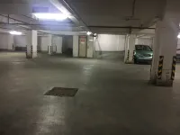 Hotel Orange International - parking